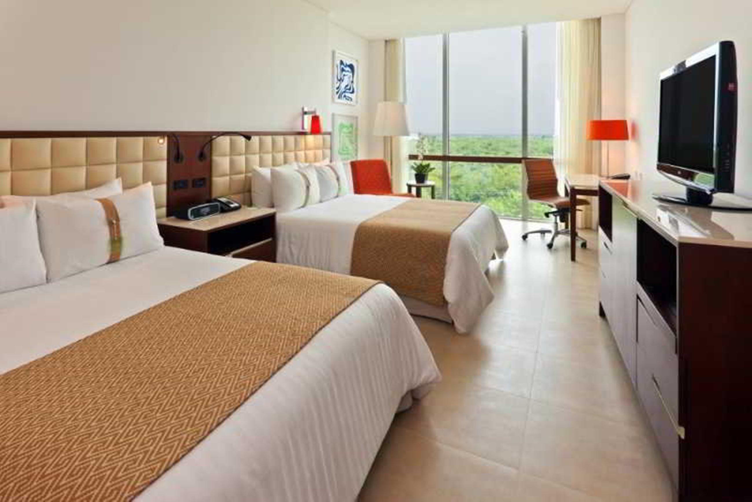 Holiday Inn Cartagena Morros By Ihg Room photo A guest room at the Hilton San Francisco Airport