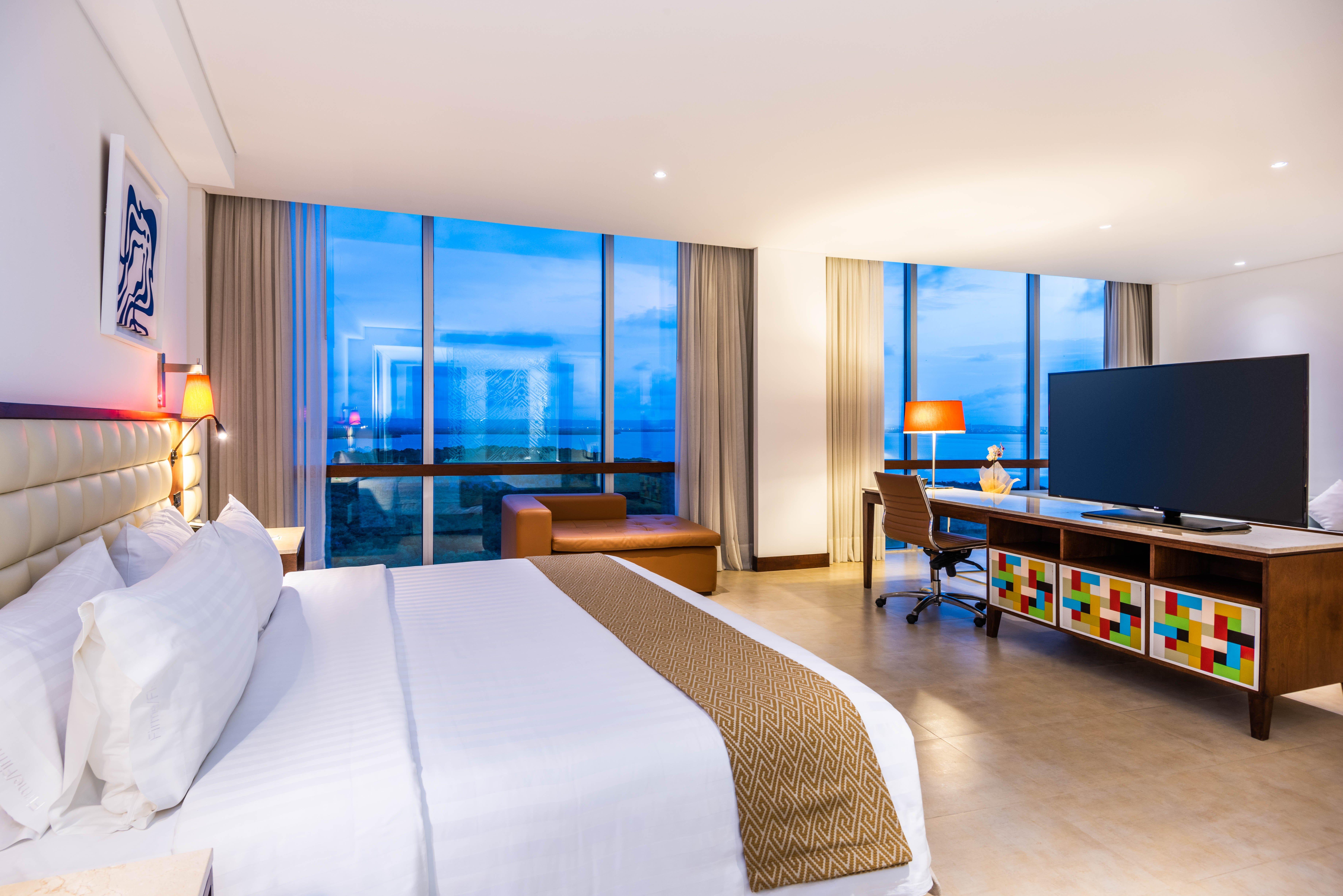 Holiday Inn Cartagena Morros By Ihg Exterior photo Deluxe Suite
