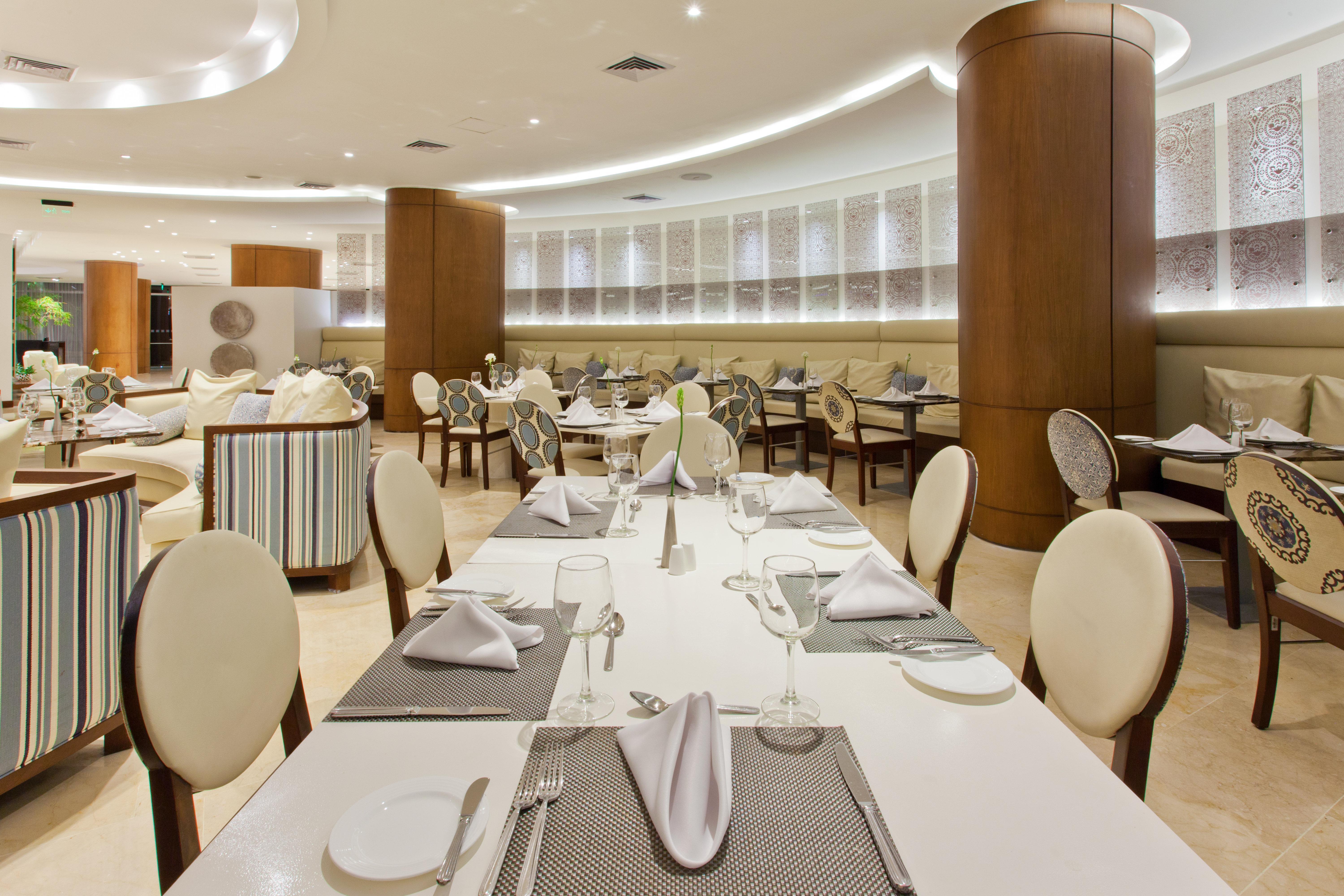Holiday Inn Cartagena Morros By Ihg Exterior photo The restaurant