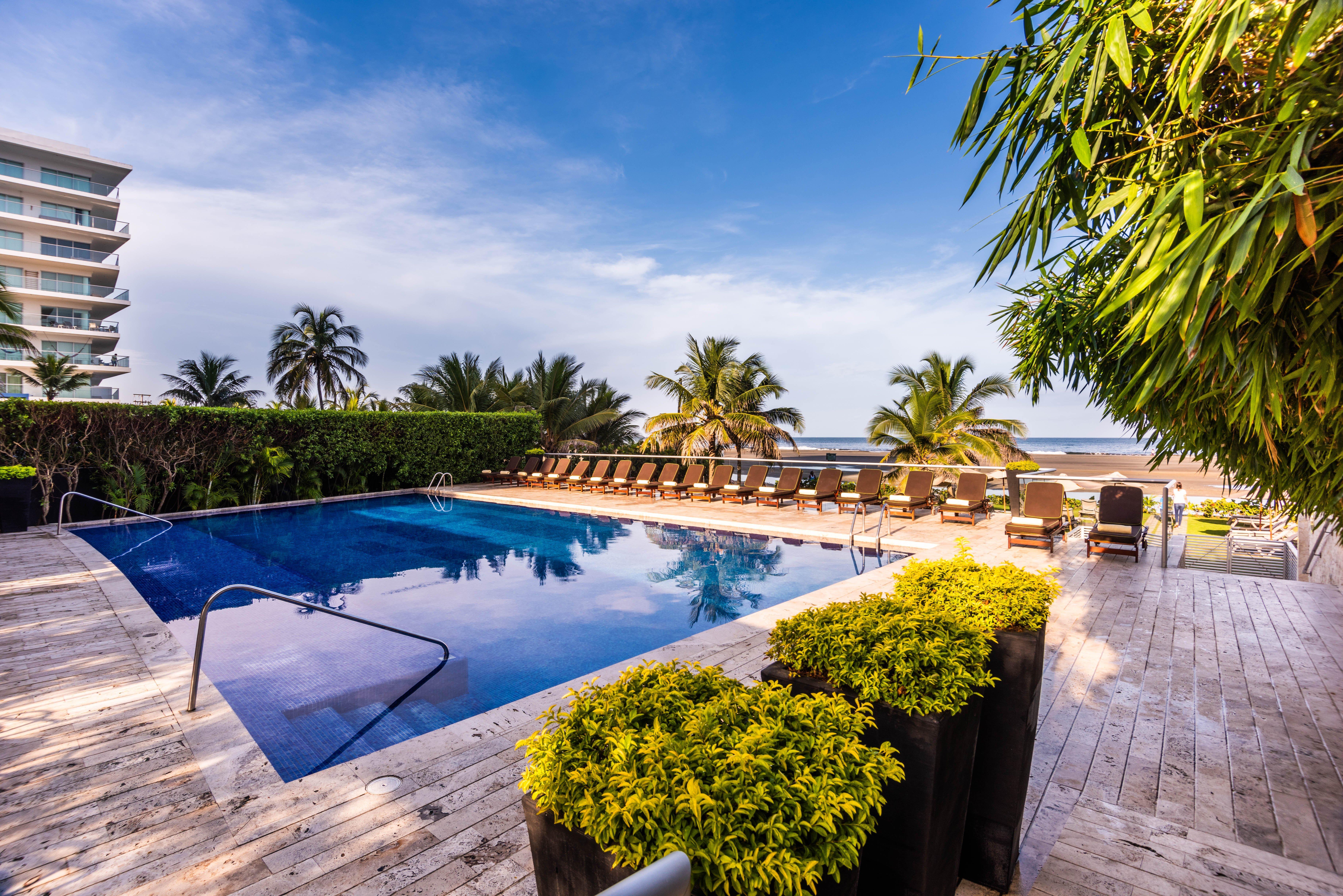 Holiday Inn Cartagena Morros By Ihg Exterior photo The swimming pool at the hotel