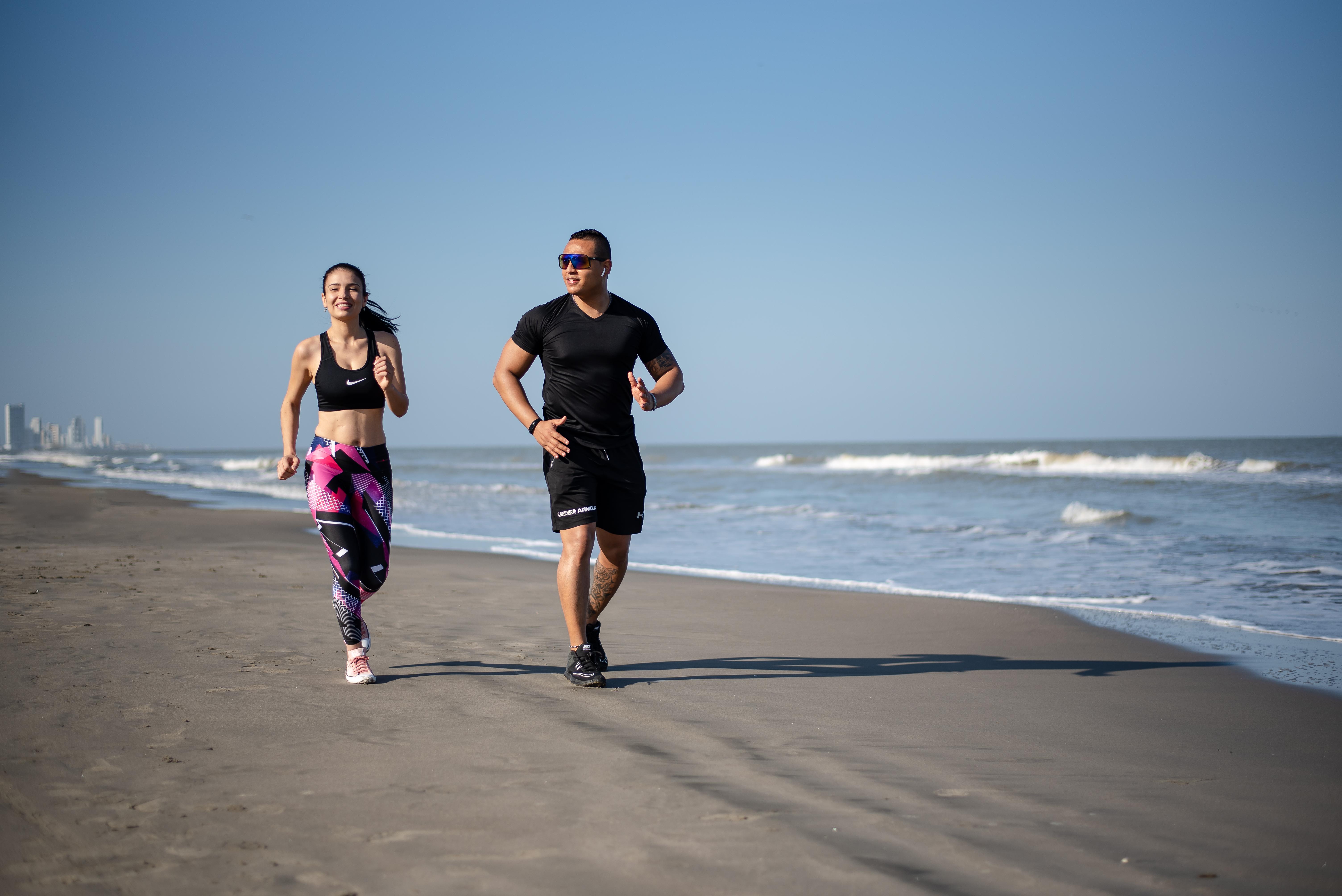 Holiday Inn Cartagena Morros By Ihg Exterior photo Joggers in Phattalung, Thailand